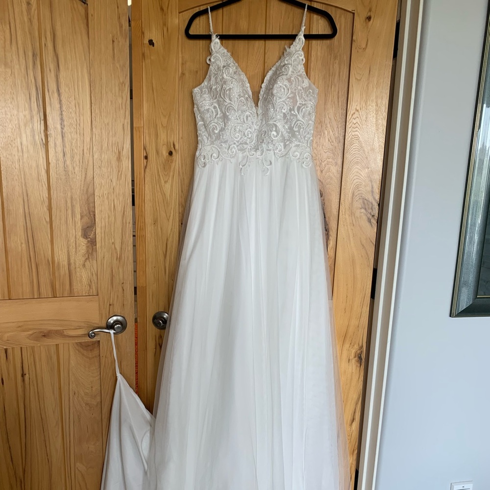 Private Design Collection White Wedding Dress Size 12